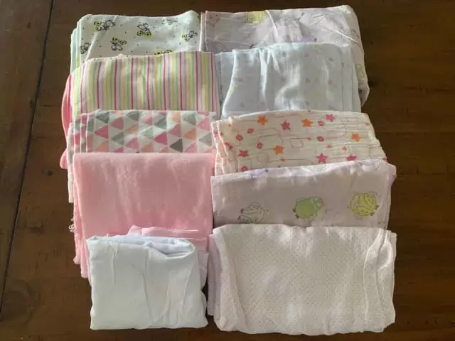 $12 Bundle of Girls Sheets/Wrap & Muslin Cloths