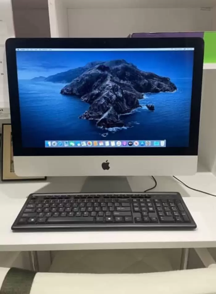 $400 Silver Apple iMac 21.5 | Other Computers & Software |  Australia Camden Area