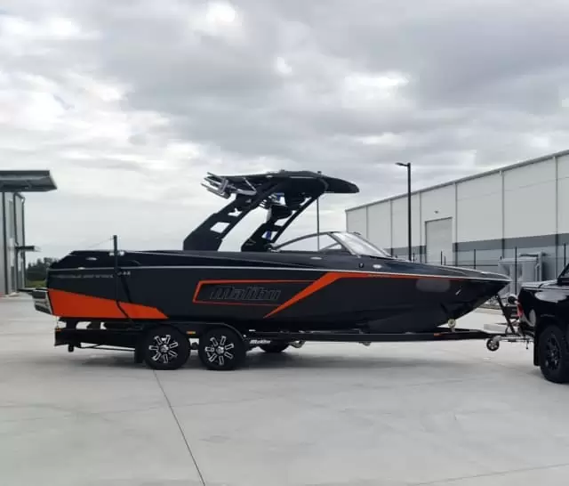 $179,990 2019 Malibu Wakesetter LSV23 M6 Wake Boat - 23FT